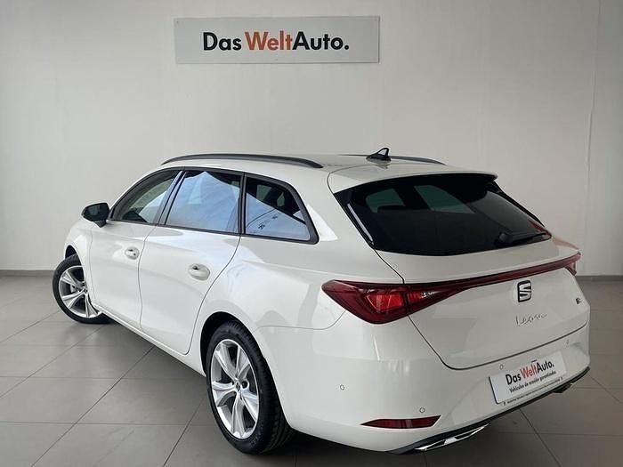 Blanco Usado 2024 Seat Leon ST FR Familiar | 23.900 € (Buen precio) - Imagen 1/4