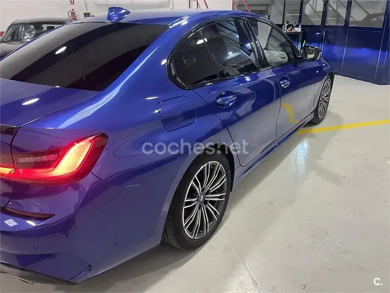 Usado BMW 318 150 CV (110 kW) 2020 Azul Berlina