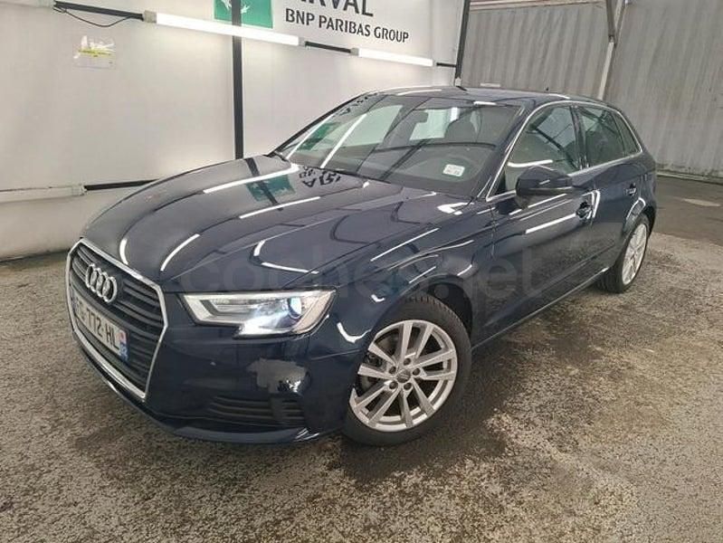 Usado Audi A3 116 CV (85 kW) 2019 Gris / plata Berlina