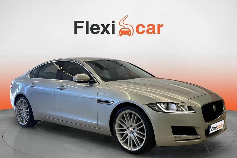 Gris Usado 2017 Jaguar XF Portfolio Berlina | 16.990 € (Precio justo) - Imagen 1/4