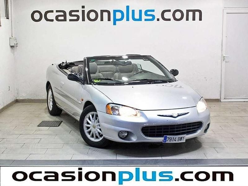 Usado Chrysler Sebring Cabriolet 140 CV (102 kW) 2002 Gris Descapotable