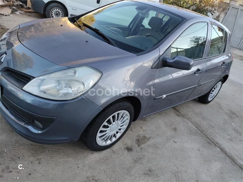 Usado Renault Clio II Dynamique 2007 Berlina