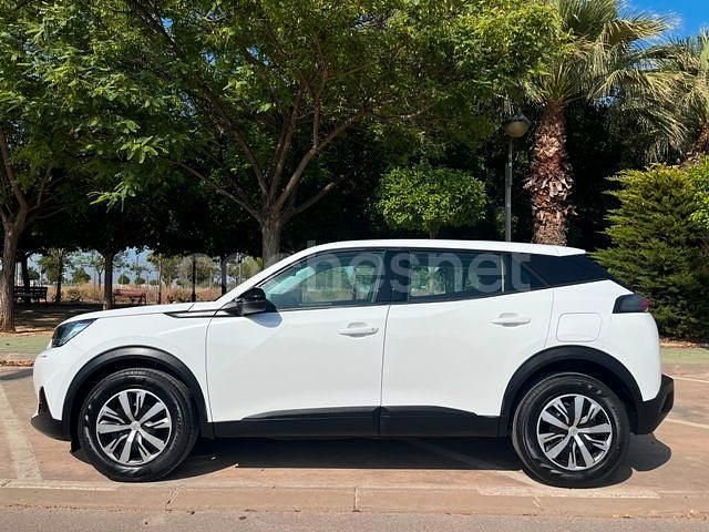 Usado Peugeot 2008 Active 100 CV (73 kW) 2022 Blanco SUV