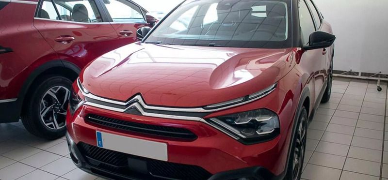 Pintura rojo elixir Usado 2022 Citroën C4 Feel Berlina | 16.220 € (Precio justo) - Imagen 1/4