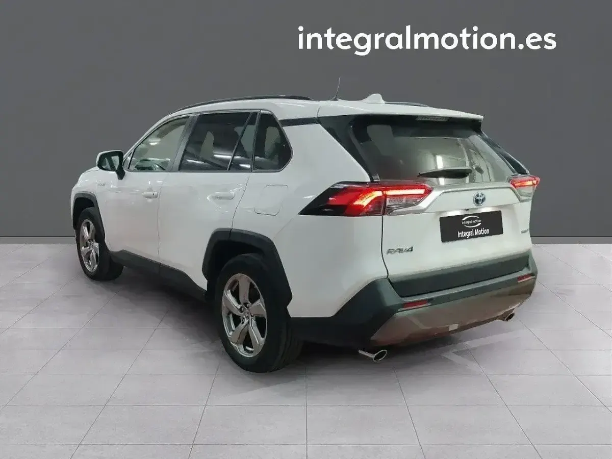 Usado Toyota RAV4 Hybrid Advance 218 CV (160 kW) 2020 Blanco SUV