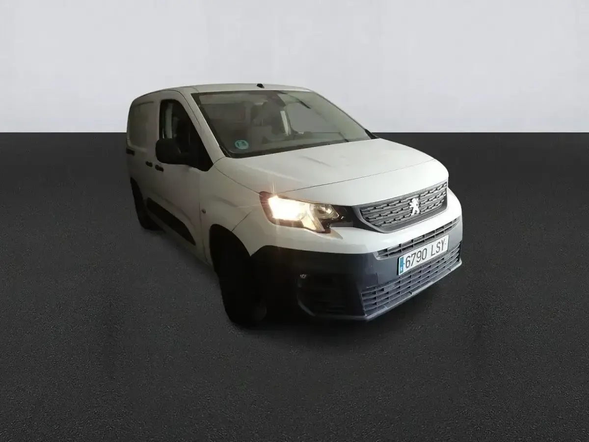 Usado Peugeot Partner Premium 102 CV (75 kW) 2021 Blanco Monovolumen