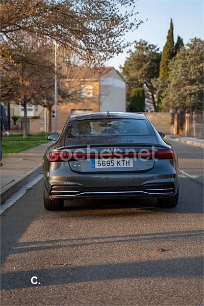 Usado Audi A7 Ambiente 286 CV (210 kW) 2019 Gris / plata Berlina