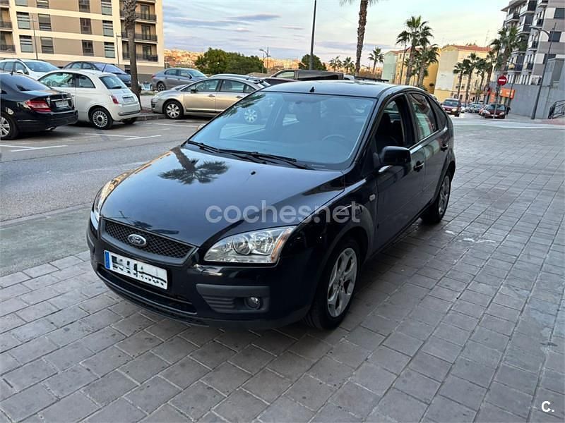 Negro Usado 2007 Ford Focus Business Edition Berlina | 3200 € (Buen precio) - Imagen 1/4