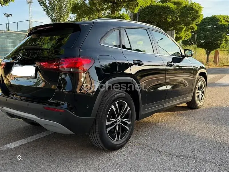 Usado Mercedes GLA250 218 CV (160 kW) 2023 Negro SUV