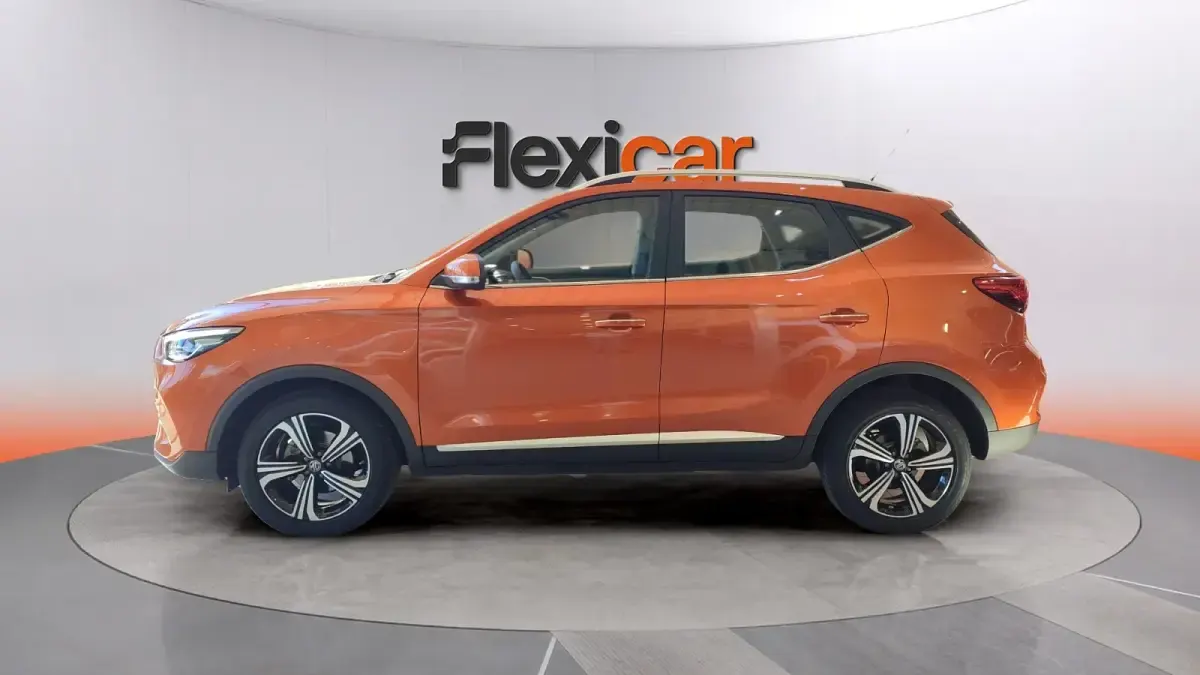 Usado MG ZS Comfort 106 CV (77 kW) 2024 Naranja SUV