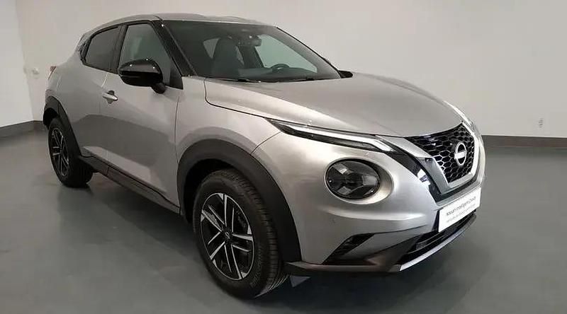 Usado Nissan Juke N-Connecta 114 CV (83 kW) 2024 Plata diamante SUV