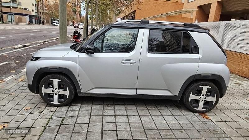 Usado Hyundai Inster 84 kW (115 CV) 2025 Plateado Utilitario