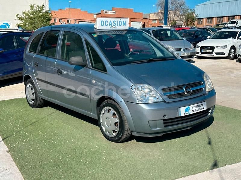 Gris / plata Usado 2004 Opel Meriva Cosmo Monovolumen | 2999 € (Precio justo) - Imagen 1/4