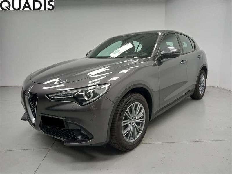 Gris Usado 2023 Alfa Romeo Stelvio Super SUV | 36.990 € - Imagen 1/4
