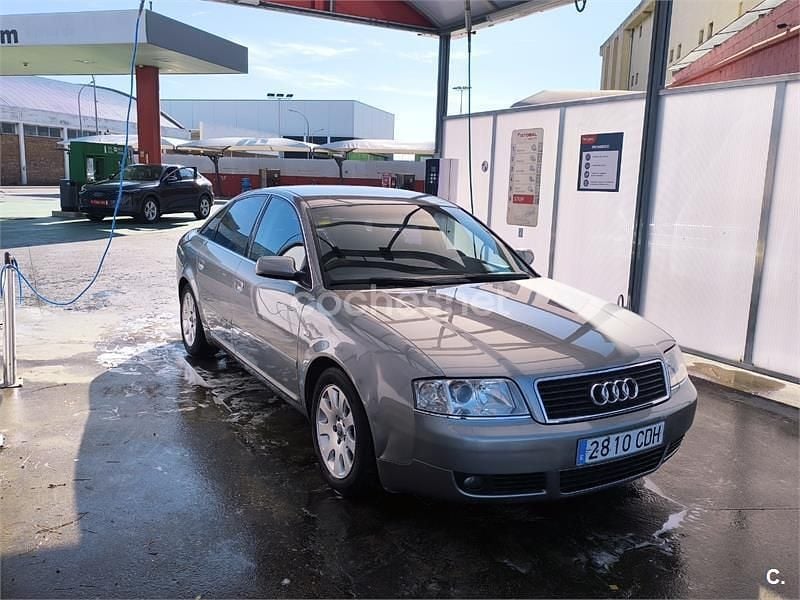 Usado Audi A6 170 CV (125 kW) 2003 Gris / plata Berlina