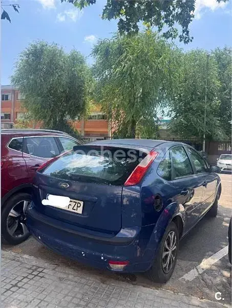 Usado Ford Focus Trend 100 CV (73 kW) 2006 Azul Berlina