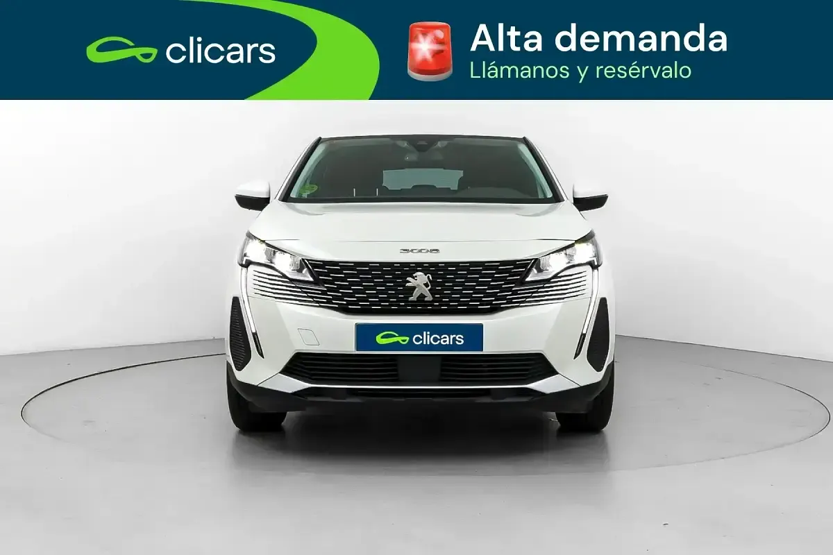 Usado Peugeot 3008 Active 130 CV (95 kW) 2021 Blanco SUV
