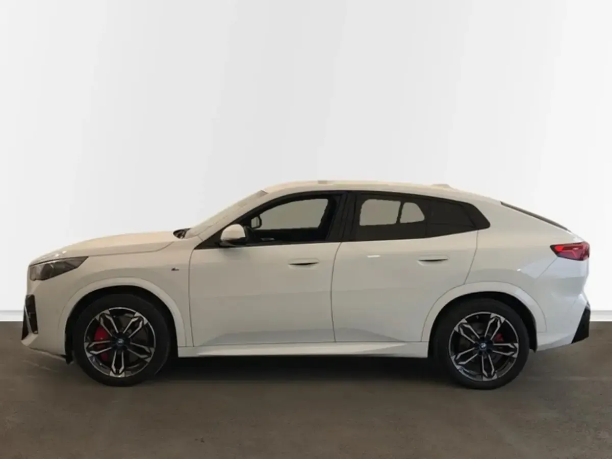 Usado BMW iX2 Comfort Edition 230 kW (313 CV) 2025 Blanco SUV