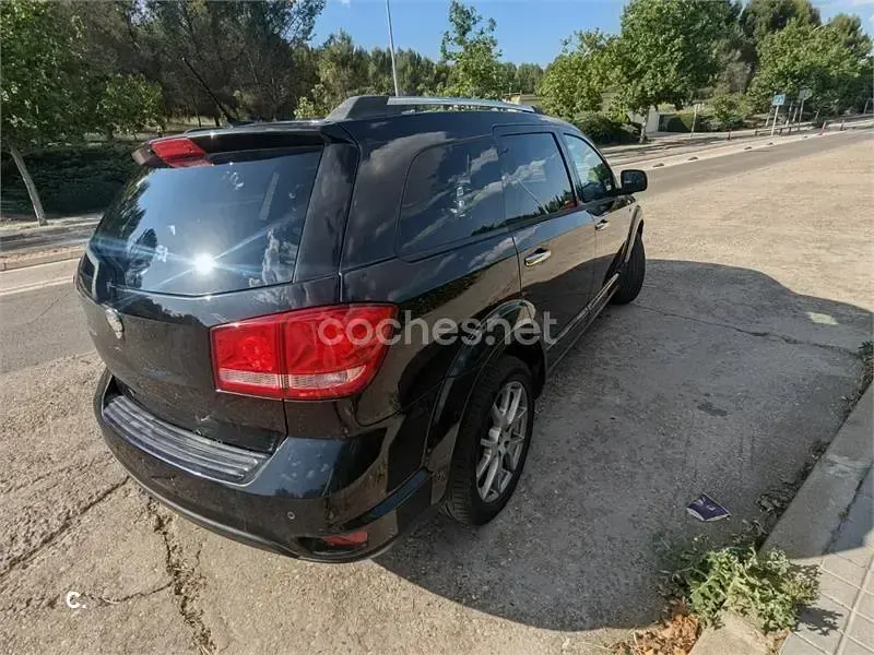 Usado Fiat Freemont Lounge 170 CV (125 kW) 2012 Negro SUV