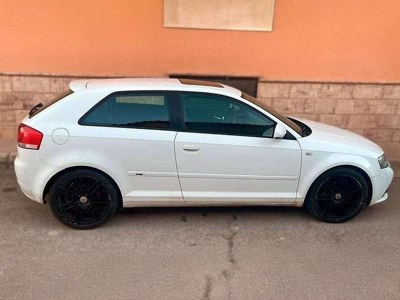 Usado Audi A3 Comfort 105 CV (77 kW) 2008 Blanco Utilitario