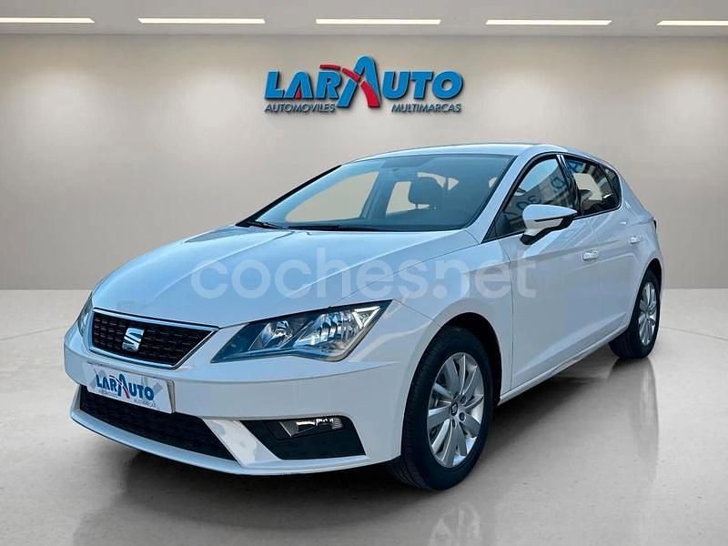Usado Seat Leon Style 110 CV (80 kW) 2018 Blanco Berlina