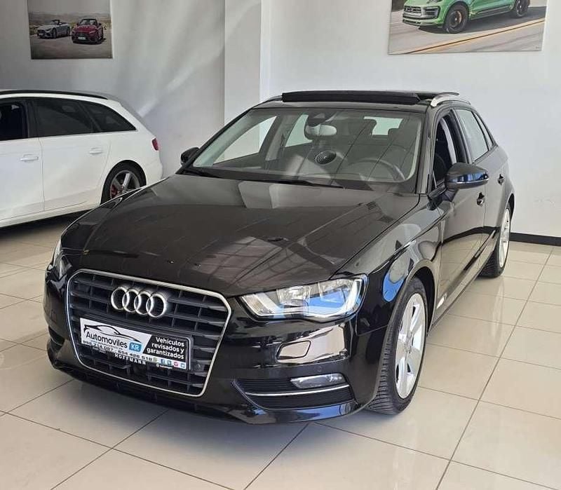 Usado Audi A3 Sportback Ambiente 150 CV (110 kW) 2015 Negro Utilitario
