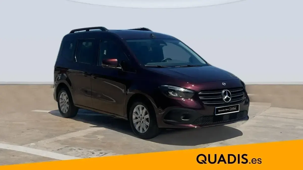 Usado Mercedes T180 116 CV (85 kW) 2024 Rojo Monovolumen