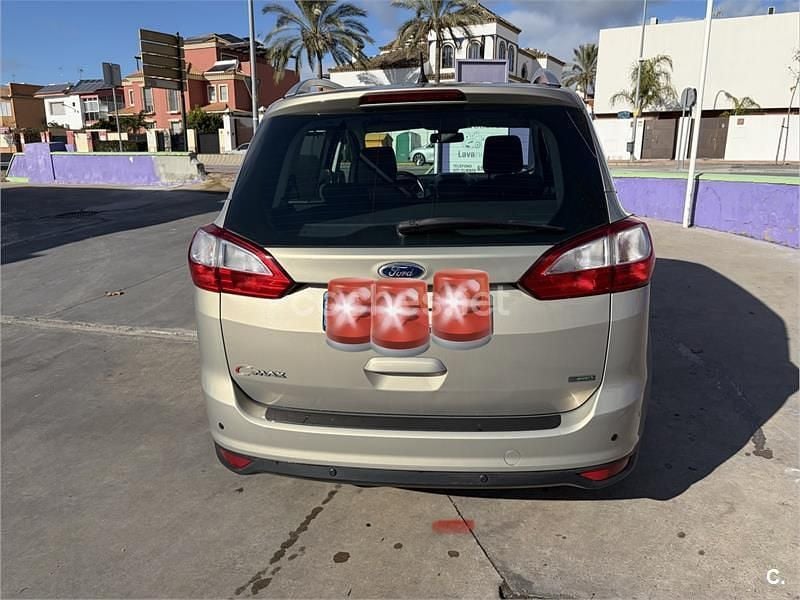 Usado Ford Grand C-Max Titanium 150 CV (110 kW) 2016 Beige Monovolumen