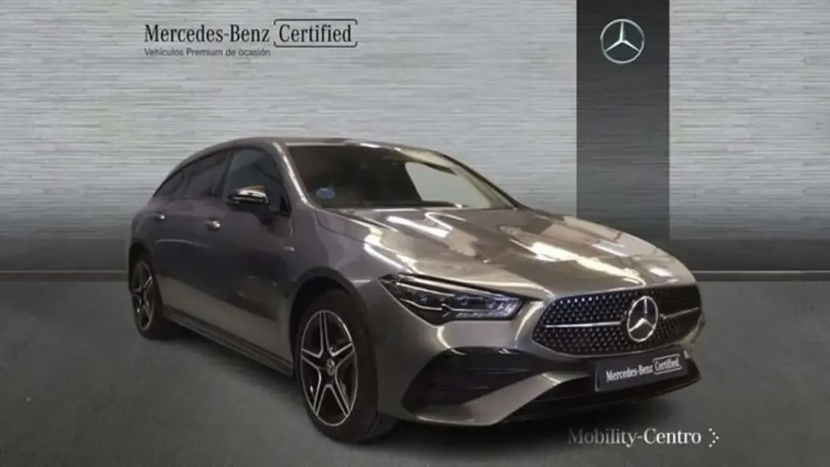Usado Mercedes CLA250e 218 CV (160 kW) 2025 Gris Coupe