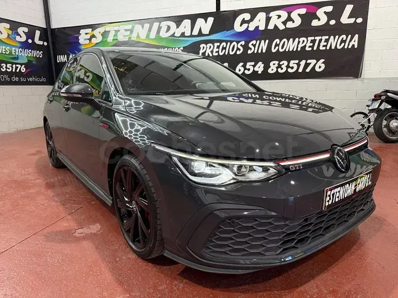 Usado VW Golf VIII GTI 245 CV (180 kW) 2024 Gris / plata Berlina