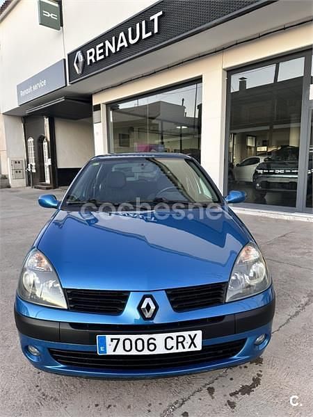 Azul Usado 2004 Renault Clio II Berlina | 4000 € (Un poco caro) - Imagen 1/4