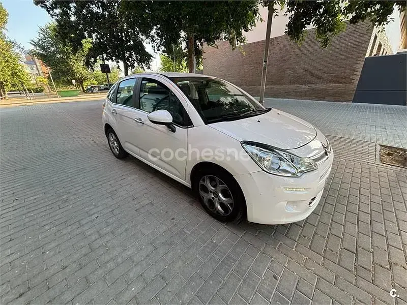 Usado Citroën C3 Attraction 68 CV (50 kW) 2016 Blanco Berlina