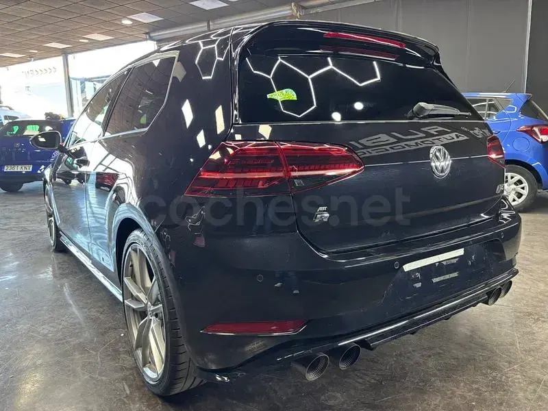 Usado VW Golf VII R 310 CV (228 kW) 2017 Negro Berlina