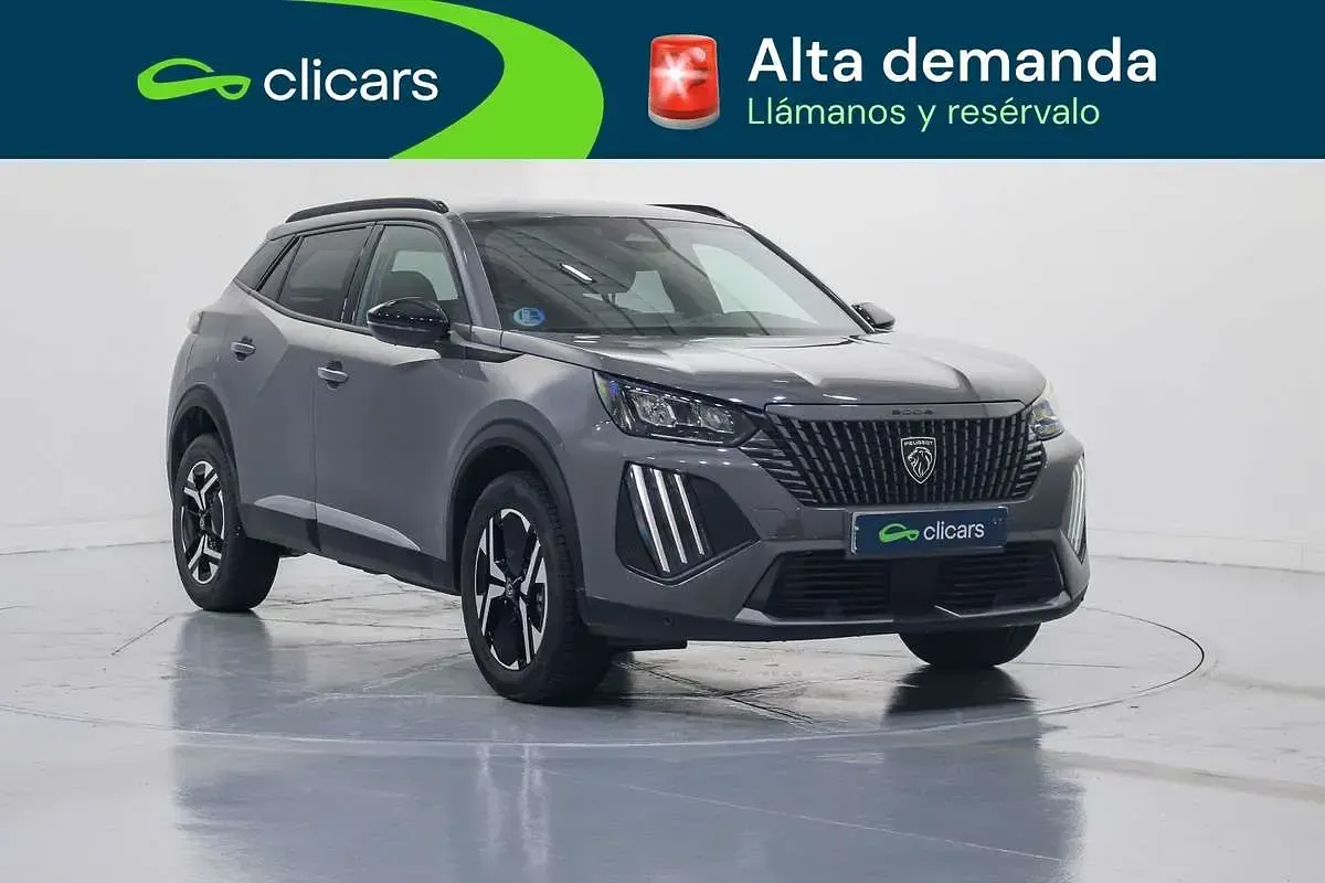 Usado Peugeot 2008 Allure 136 CV (100 kW) 2025 Gris SUV