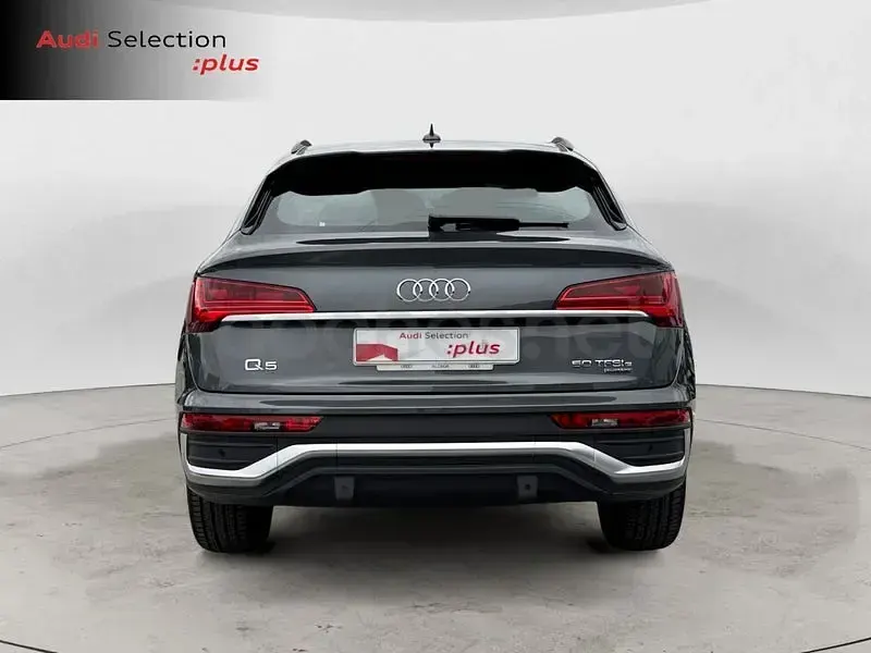 Usado Audi Q5 Sportback S-Line 299 CV (219 kW) 2024 Gris / plata SUV