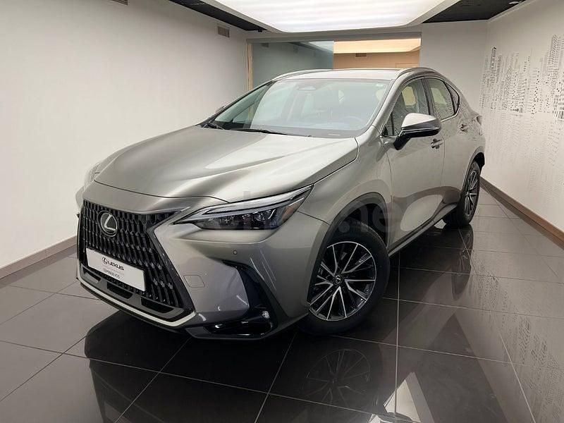 Usado Lexus NX350h Business Edition 242 CV (177 kW) 2023 Gris / plata SUV