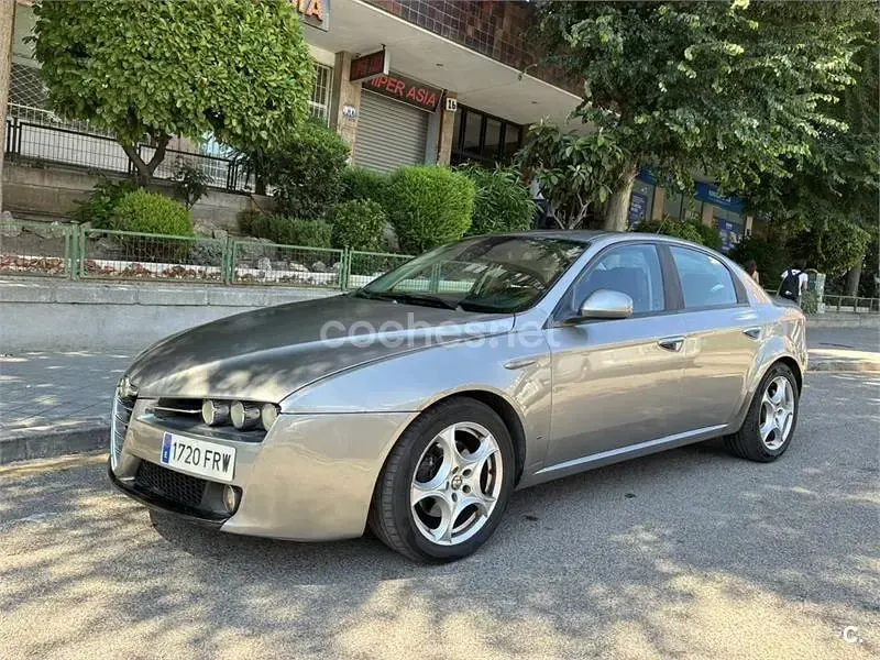 Usado Alfa Romeo 159 120 CV (88 kW) 2007 Gris / plata Berlina