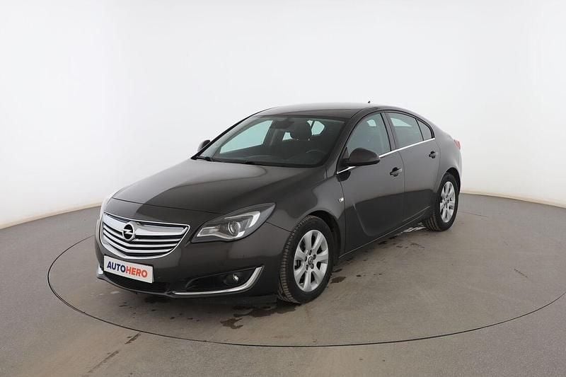 Gris Usado 2014 Opel Insignia Selective Berlina | 9399 € (Precio justo) - Imagen 1/3