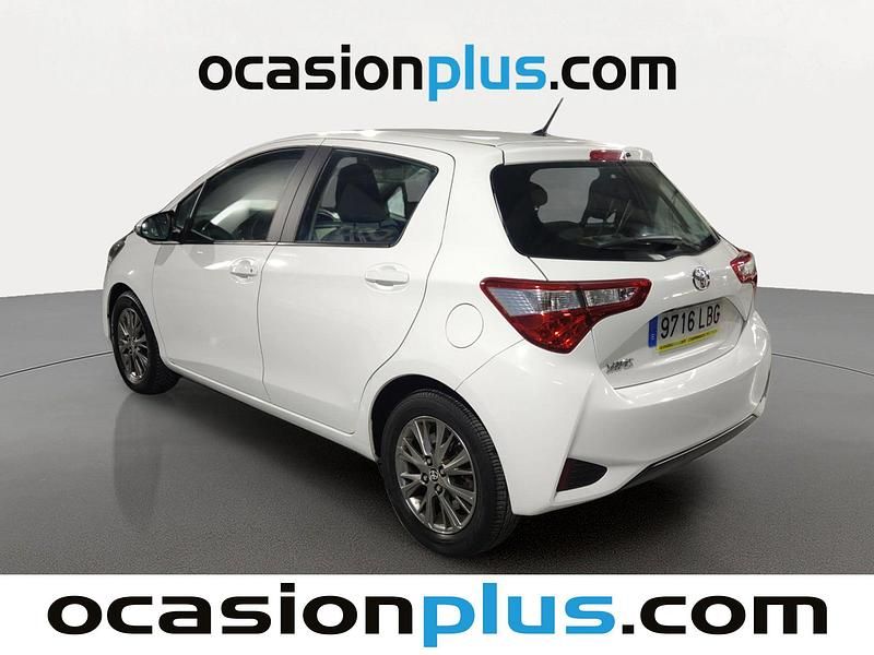Usado Toyota Yaris Active 69 CV (50 kW) 2019 Blanco Utilitario