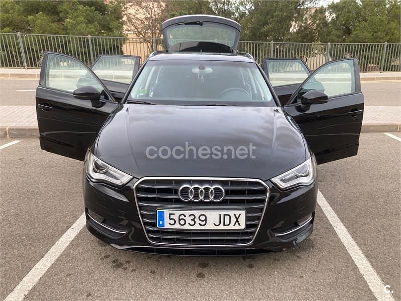 Negro Usado 2015 Audi A3 Attraction Berlina | 14.400 € (Buen precio) - Imagen 1/4