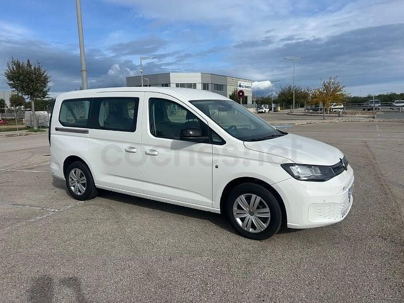 Usado VW Caddy Maxi 102 CV (75 kW) 2024 Blanco Monovolumen