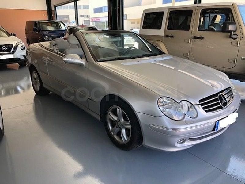 Usado Mercedes CLK200 Avantgarde 163 CV (119 kW) 2005 Gris / plata Descapotable