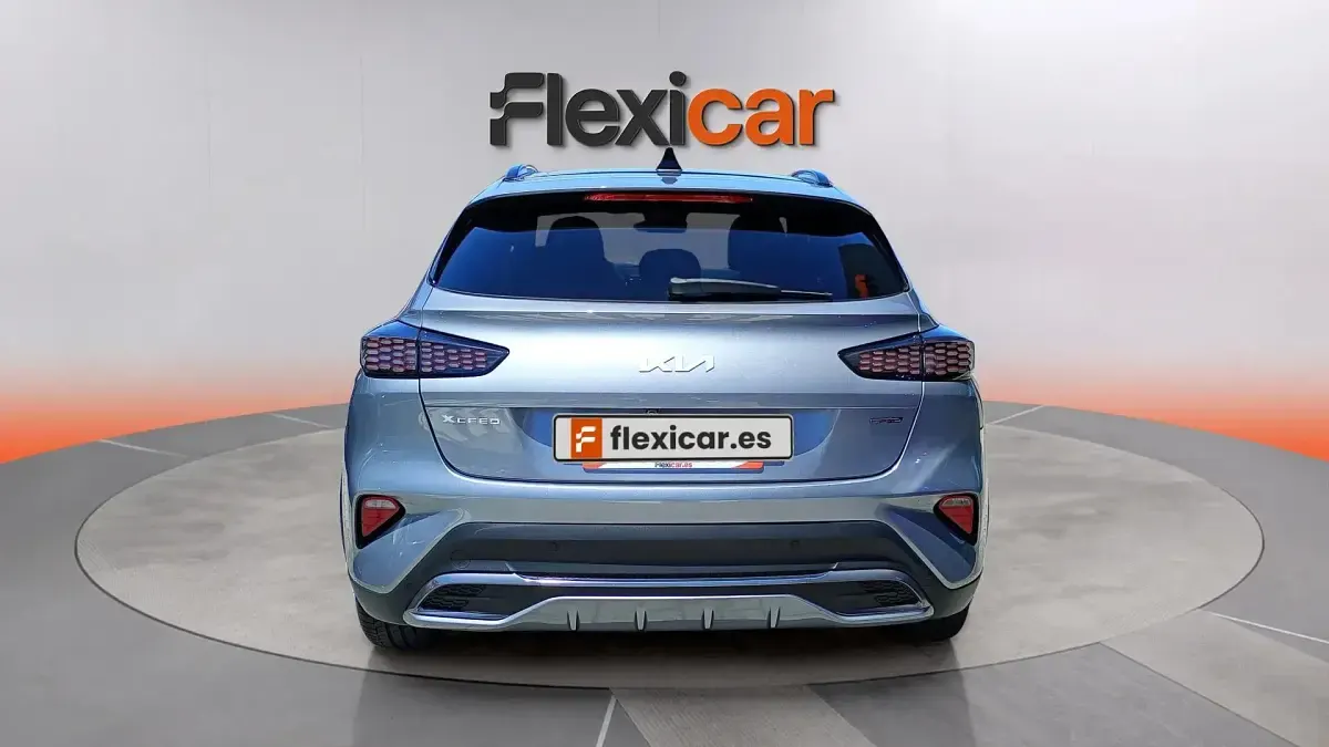 Usado Kia XCeed GT-Line 120 CV (88 kW) 2023 Gris SUV
