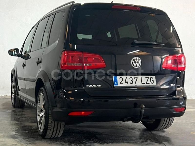 Usado VW Touran Sport 140 CV (102 kW) 2014 Negro Monovolumen