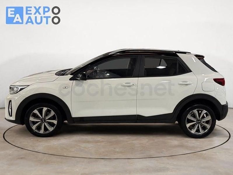 Usado Kia Stonic 100 CV (73 kW) 2021 Blanco SUV