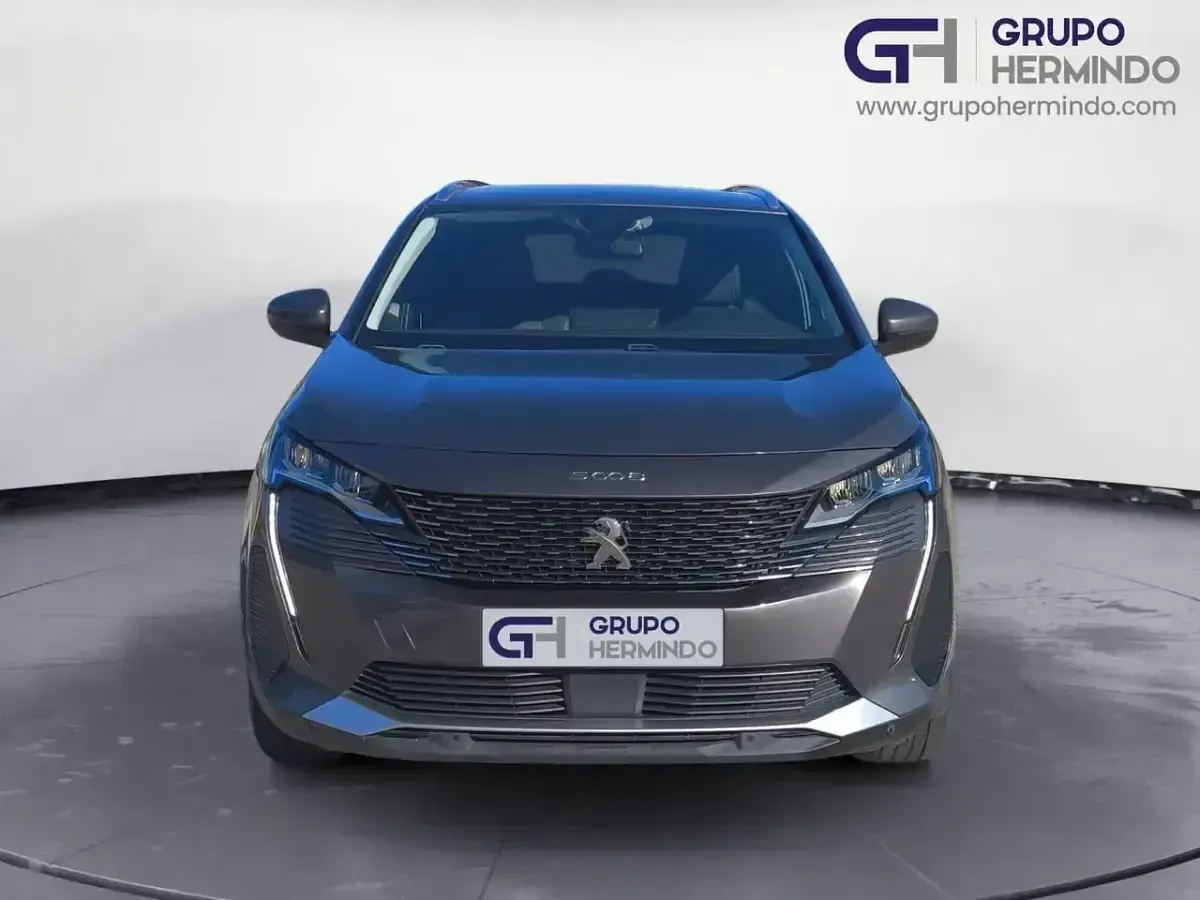 Usado Peugeot 5008 Allure 130 CV (95 kW) 2021 Blanco Monovolumen