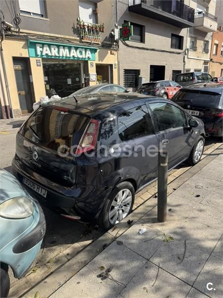 Usado Fiat Punto Easy 75 CV (55 kW) 2013 Azul Utilitario