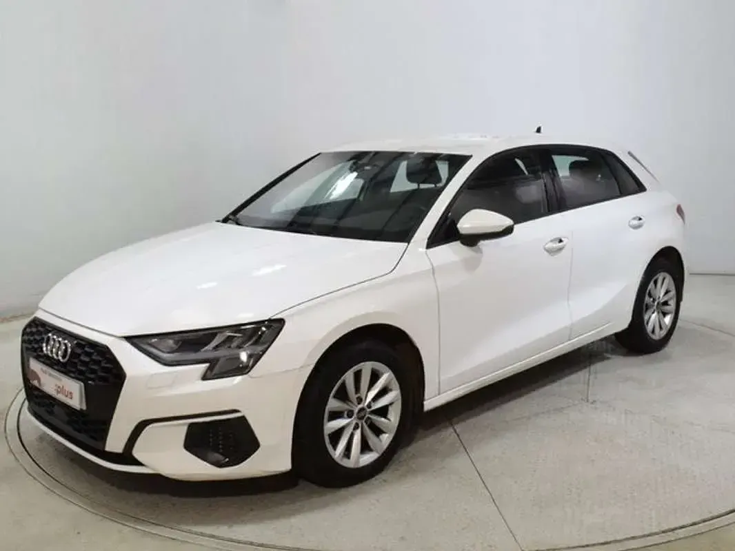 Usado Audi A3 Sportback 116 CV (85 kW) 2023 Blanco Utilitario