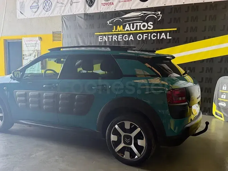 Usado Citroën C4 Shine 100 CV (73 kW) 2017 Azul Berlina
