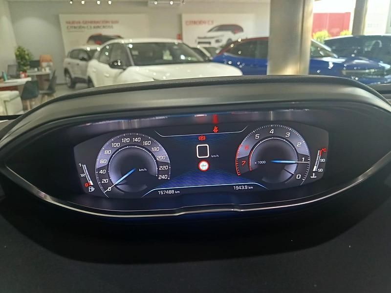 Usado Peugeot 3008 Allure 130 CV (95 kW) 2019 Gris SUV